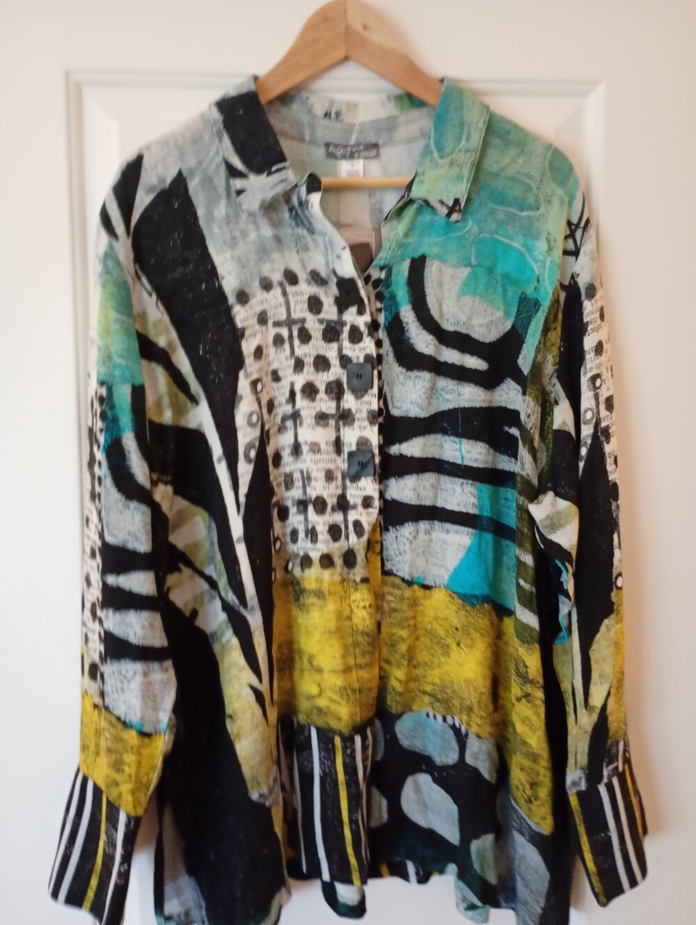 Dolcezza | Abstract Art Print Button-Up Shirt in Teal, Yellow, Black | 2XL